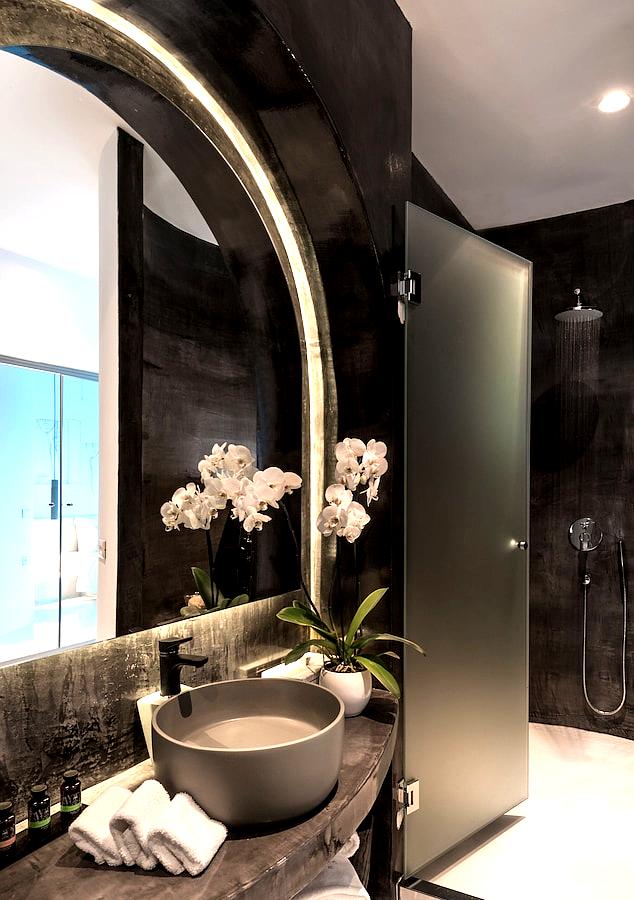 Andronis Luxury Suites
